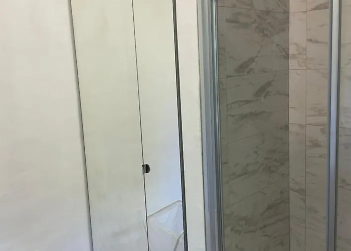 アパート & Mountain